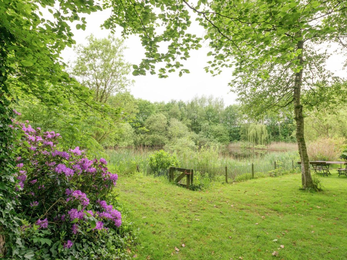 Quietly Located Farmhouse With Sauna And Hot Tub Balkbrug ภายนอก รูปภาพ